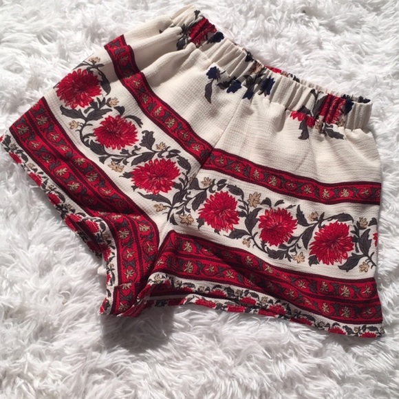 PINK Victoria's Secret Pants - 3/$10 💕 Boho Floral Shorts